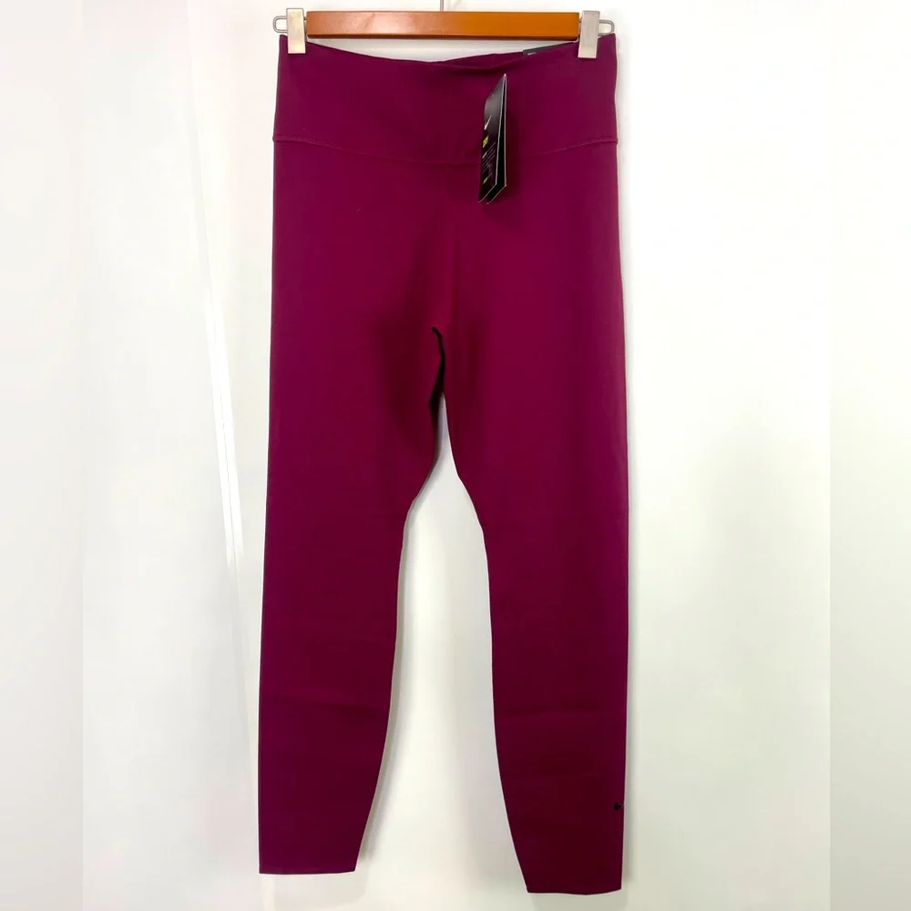 NWT Nike Women’s One Luxe‎ Mid-Rise 7/8 Leggings Medium